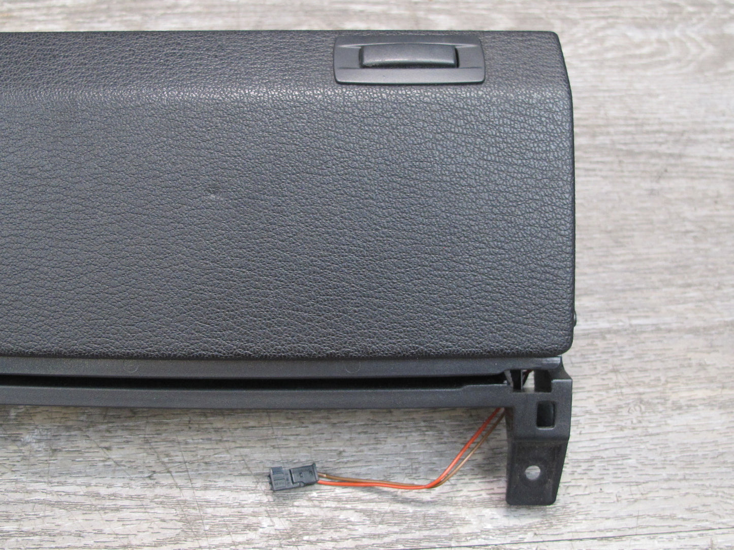 09-16 BMW E89 Z4 Dashboard Dash Center Storage BIN w Lid Assembly Black OEM