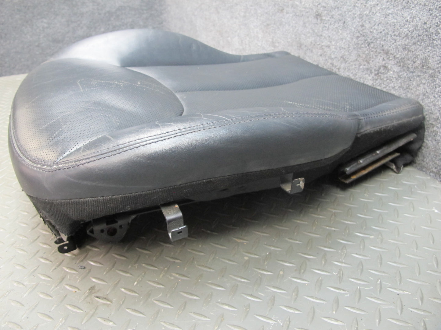 03-08 Mercedes R230 Front Left Seat Designo Perforated Lower Leather Cushion