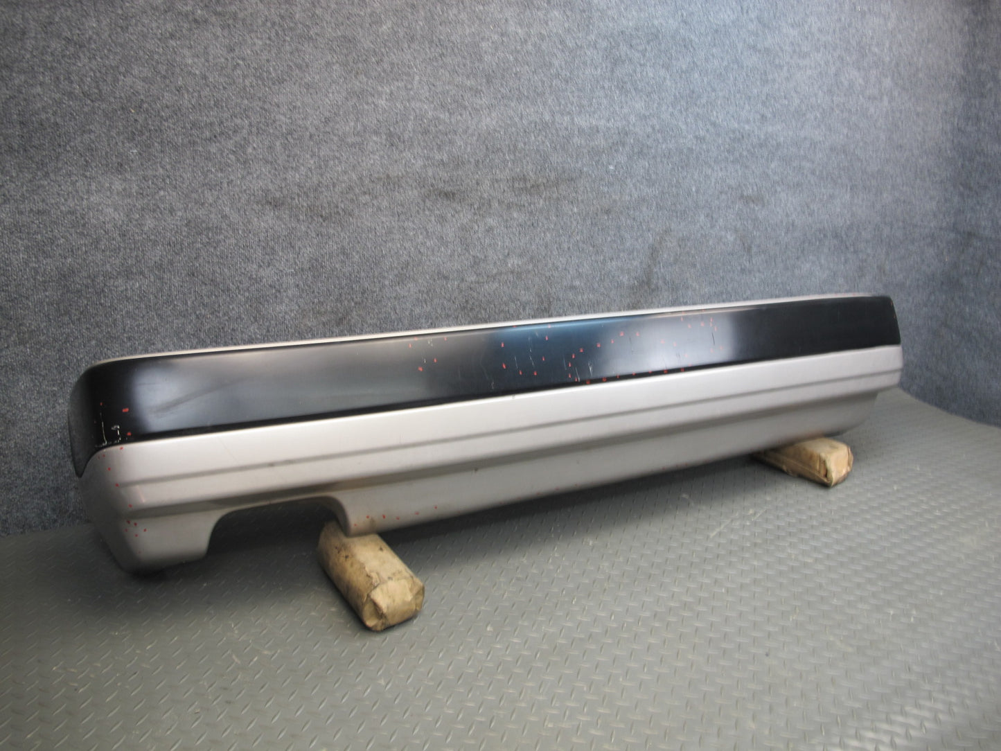 85-86 Nissan Z31 300ZX 2+0 NON Turbo Rear Bumper Cover Champagne OEM