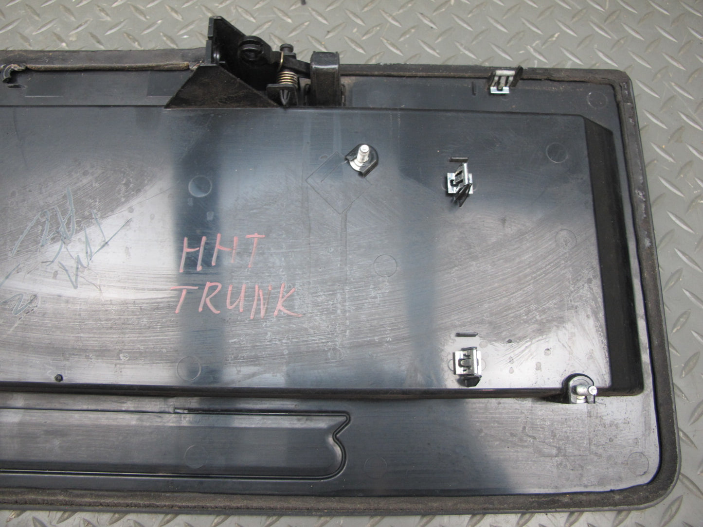 2006-2009 Hummer H2 Rear Trunk Lid Liftgate License Plate Panel W/ Handle