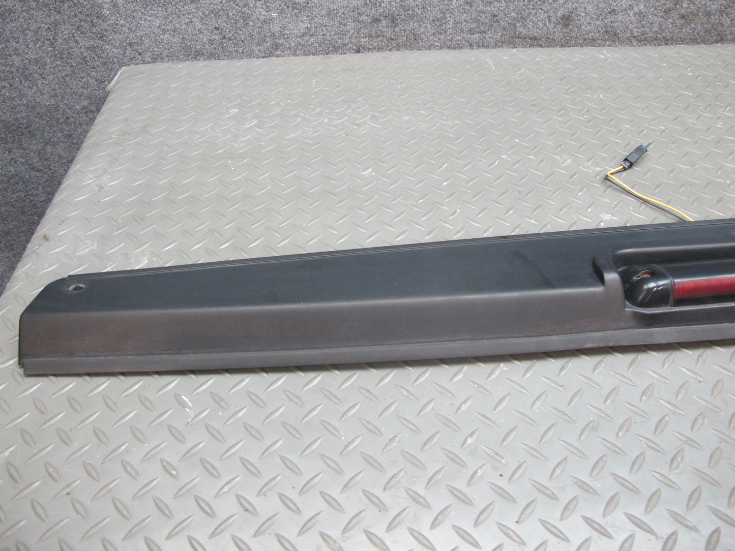 2003-2009 Hummer H2 Rear Tailgate Liftgate Upper Molding & Brake Stop Light