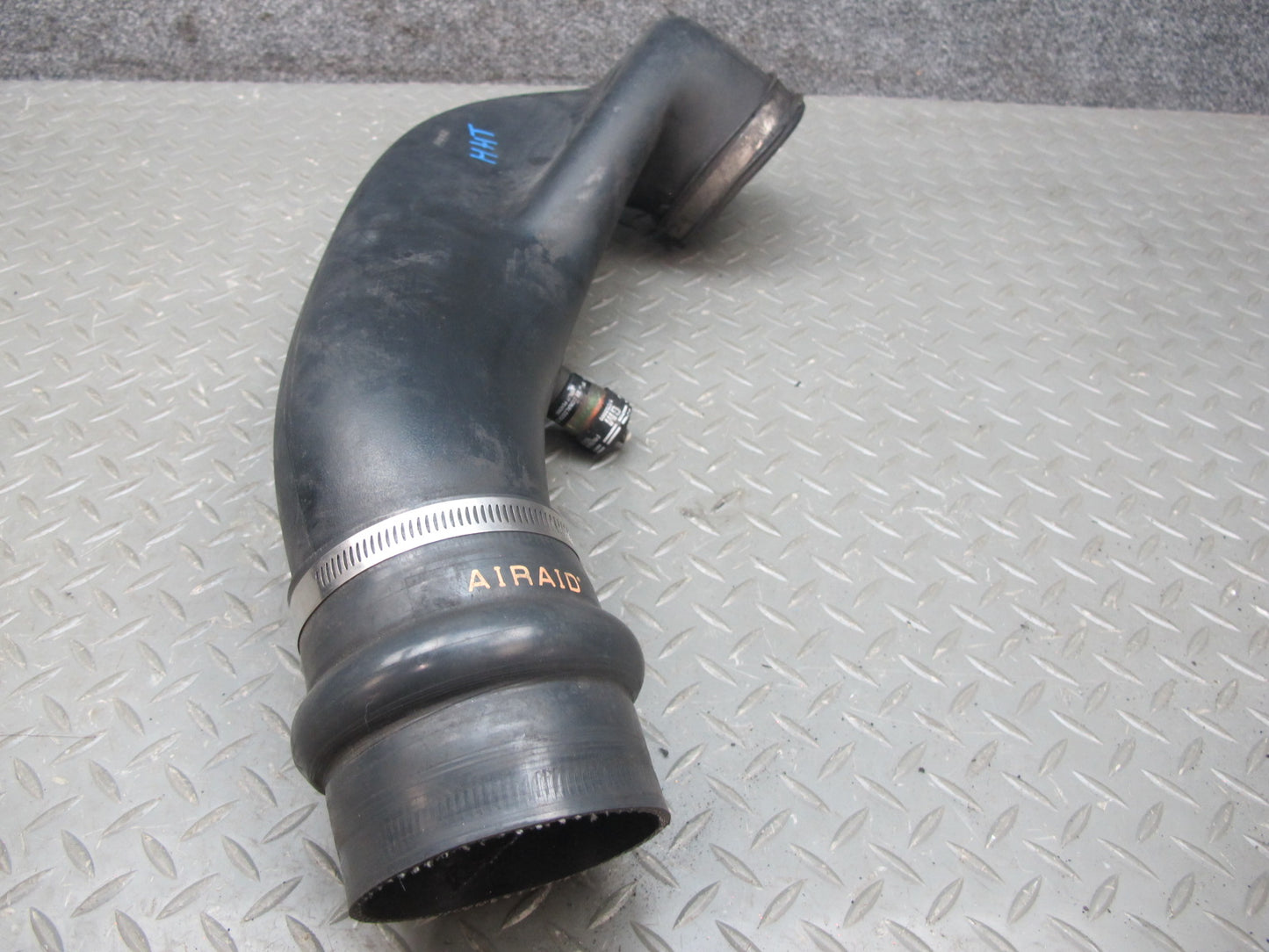 2003-2007 Hummer H2 6.0L Engine Air Intake Pipe Hose W/ Heat Shield Assy Airaid