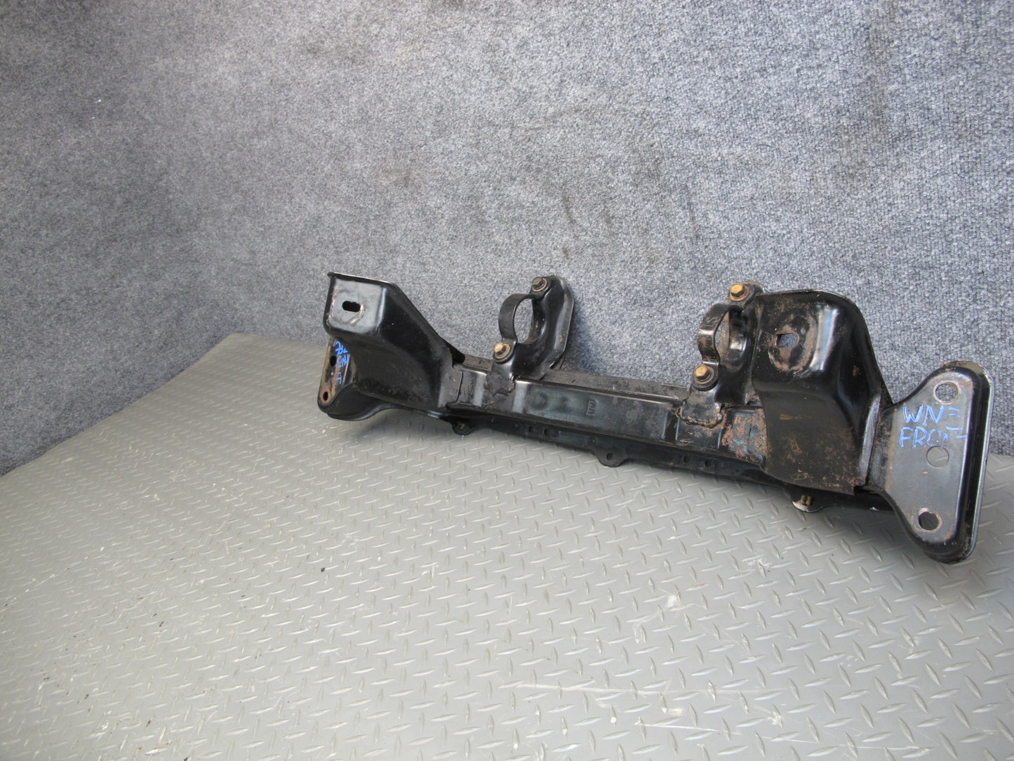 85-86 Nissan Z31 300ZX NON Turbo Front Engine Subframe Crossmember Carrier OEM