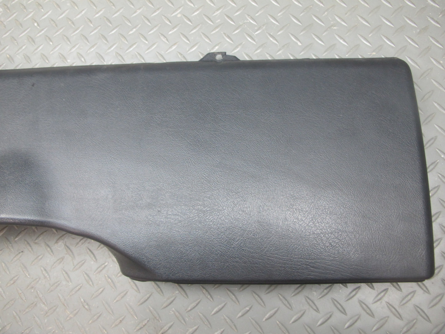 2003-2007 Hummer H2 Dash Front Left Lower Knee Trim Cover Panel 15058424