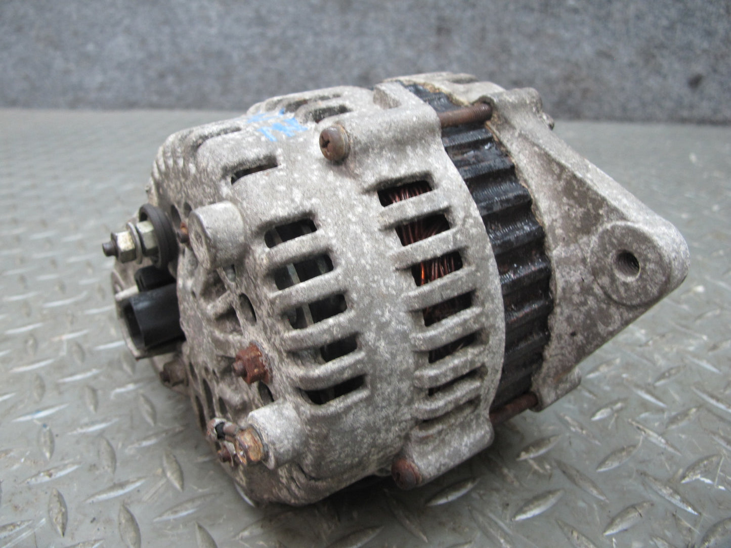 84-86 Nissan Z31 300ZX VG30E NON Turbo Engine Alternator Generator OEM