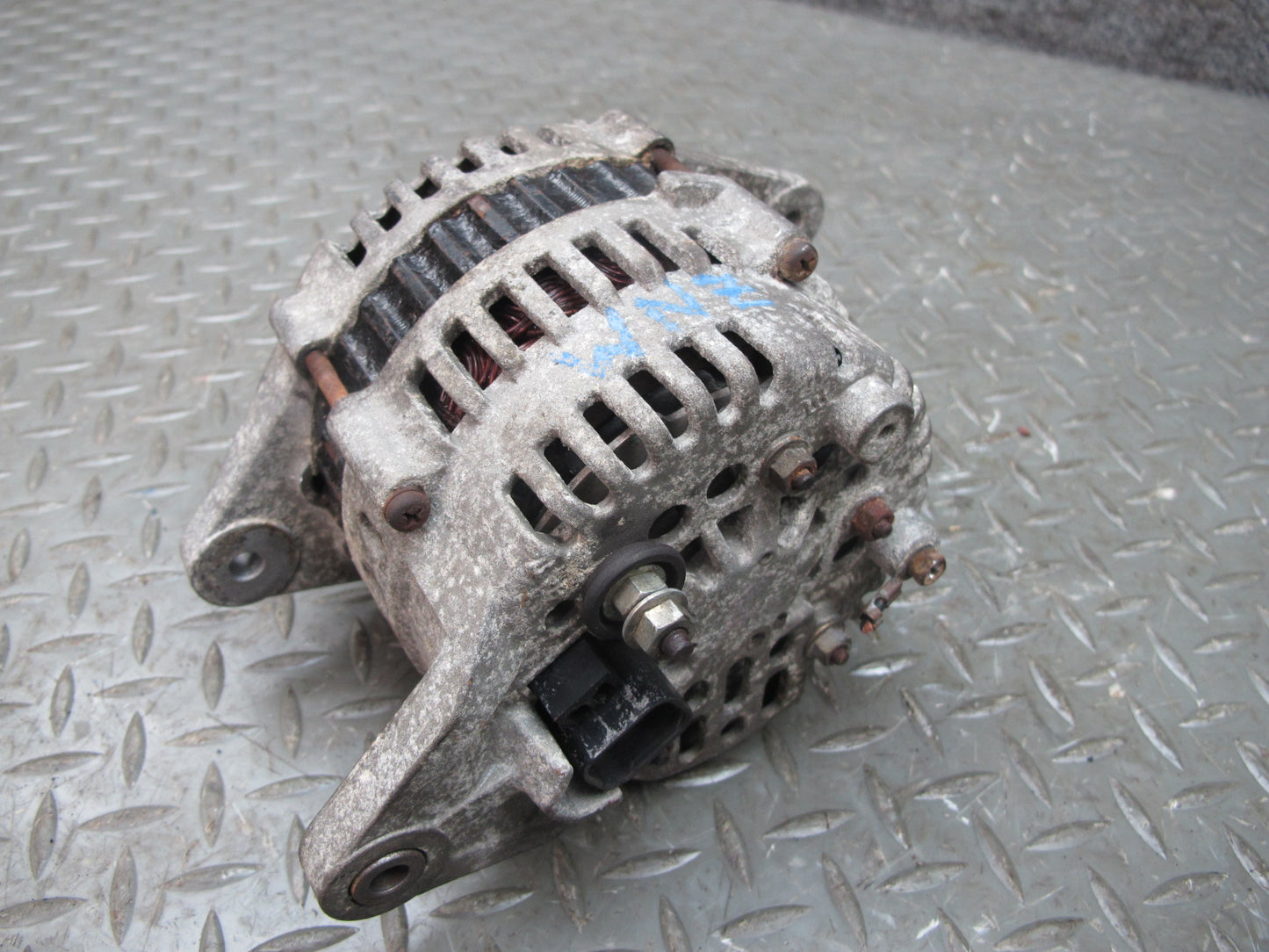 84-86 Nissan Z31 300ZX VG30E NON Turbo Engine Alternator Generator OEM