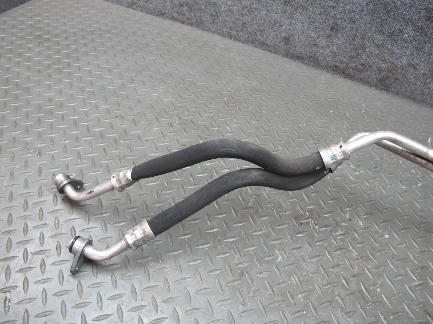 2010-2016 Porsche Panamera 970 A/T Transmission Oil Cooler Hose Pipe Line