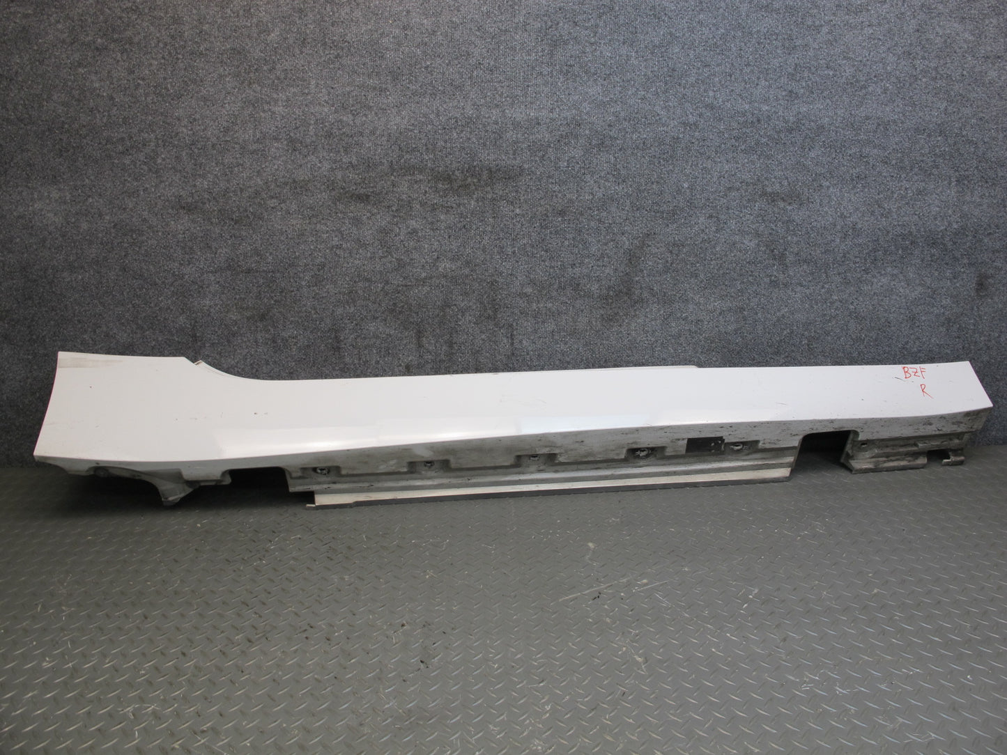 09-16 BMW E89 Z4 Set of 2 Left & Right Side Skirt Rocker Panel Molding OEM