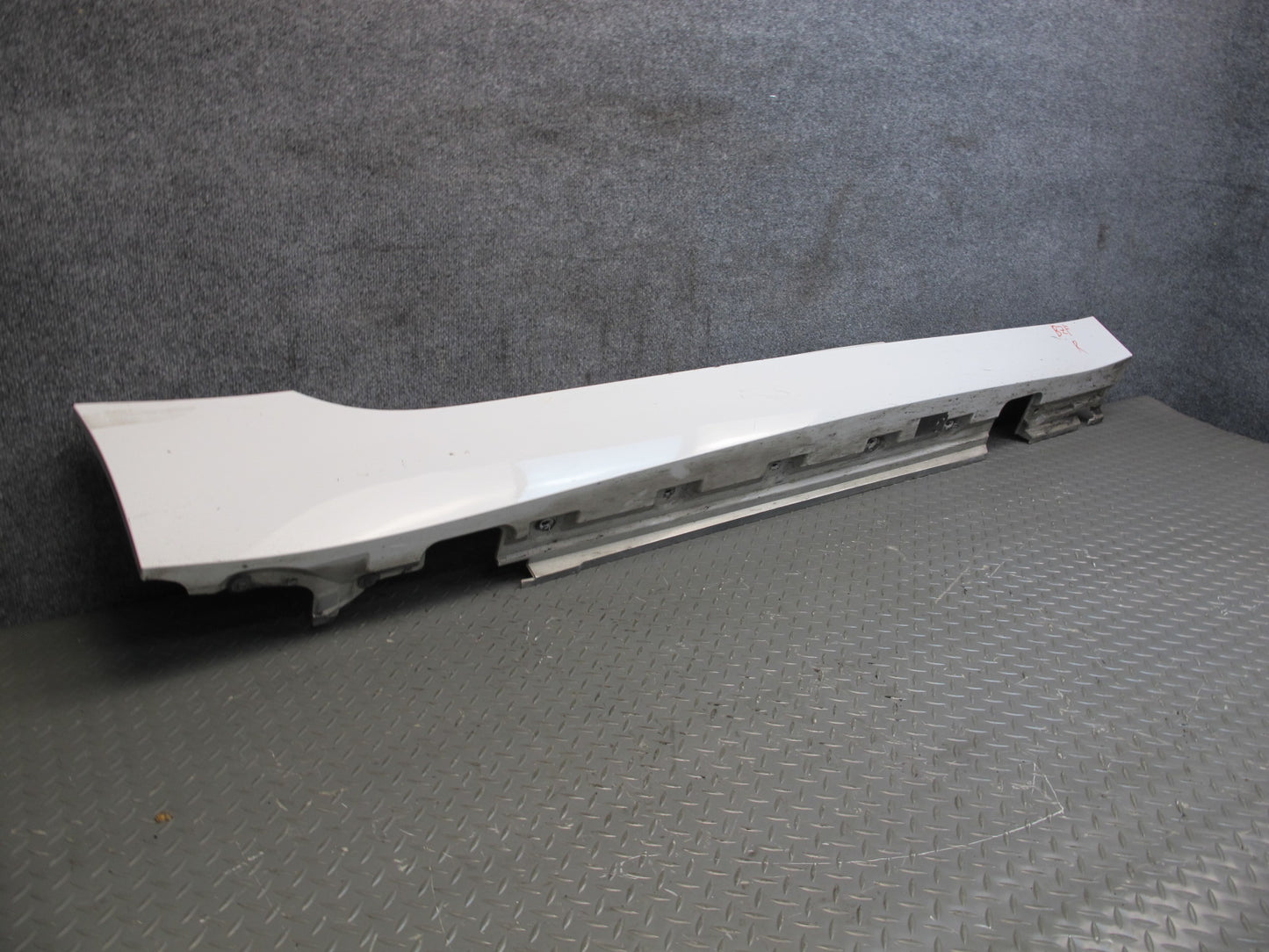 09-16 BMW E89 Z4 Set of 2 Left & Right Side Skirt Rocker Panel Molding OEM