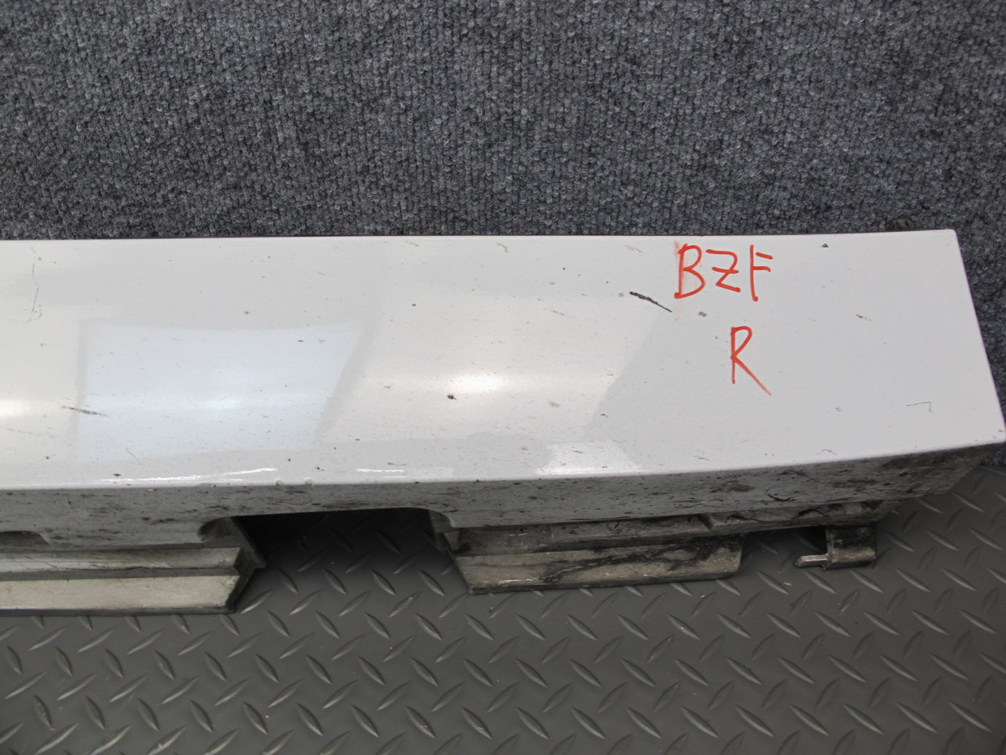 09-16 BMW E89 Z4 Set of 2 Left & Right Side Skirt Rocker Panel Molding OEM