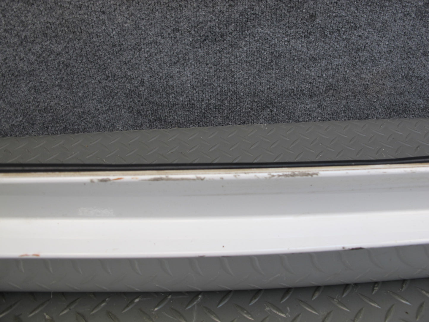 09-16 BMW E89 Z4 Set of 2 Left & Right Side Skirt Rocker Panel Molding OEM