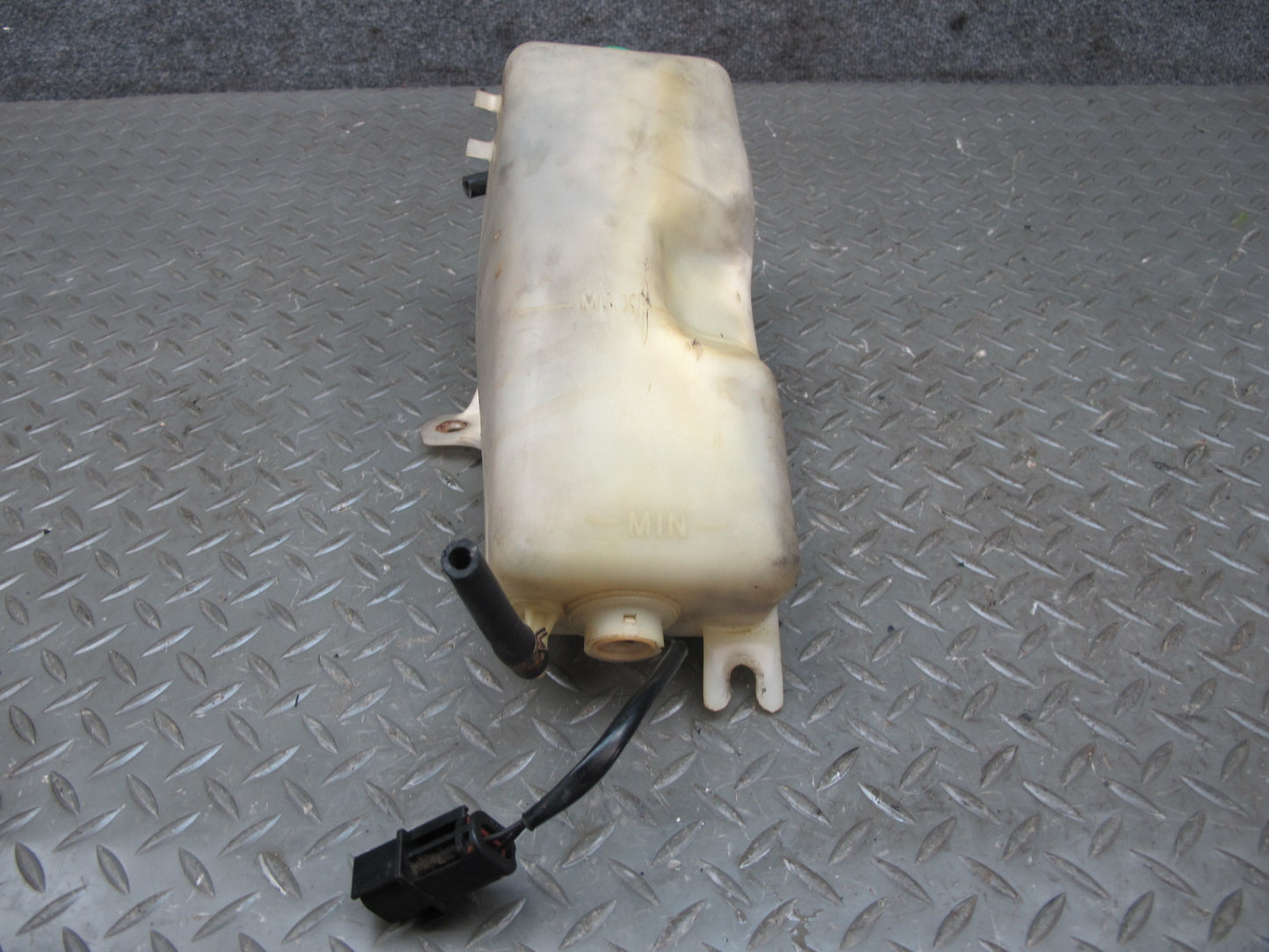 85-89 Nissan Z31 300ZX NON Turbo Engine Coolant Expansion Overflow Tank OEM