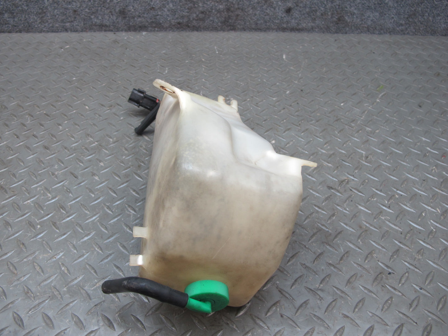 85-89 Nissan Z31 300ZX NON Turbo Engine Coolant Expansion Overflow Tank OEM