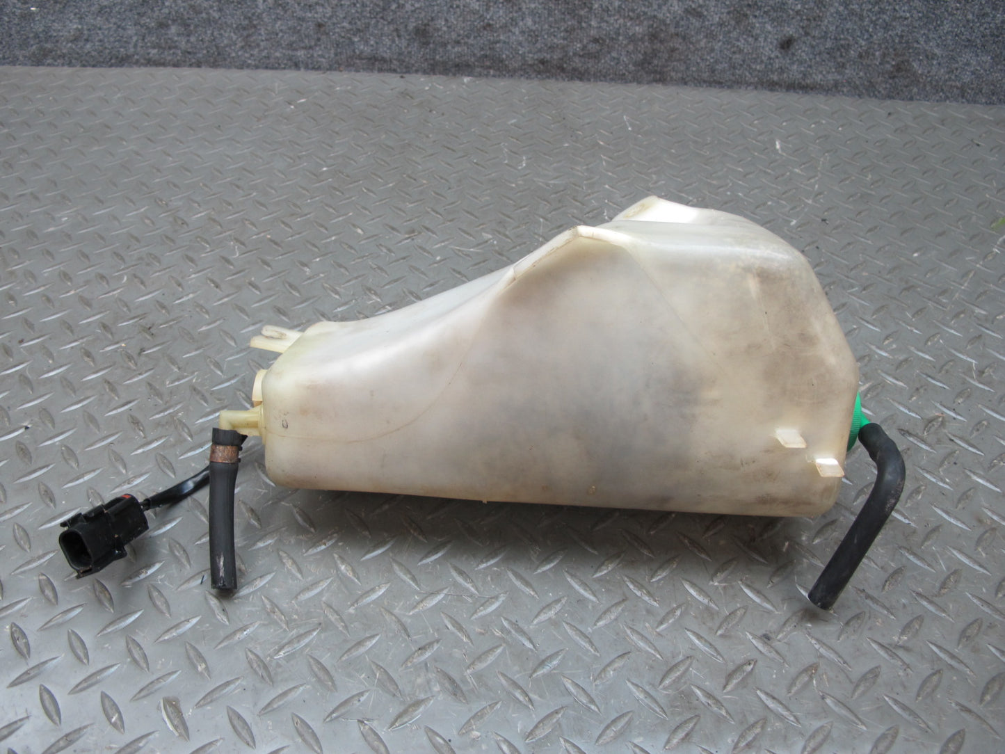 85-89 Nissan Z31 300ZX NON Turbo Engine Coolant Expansion Overflow Tank OEM