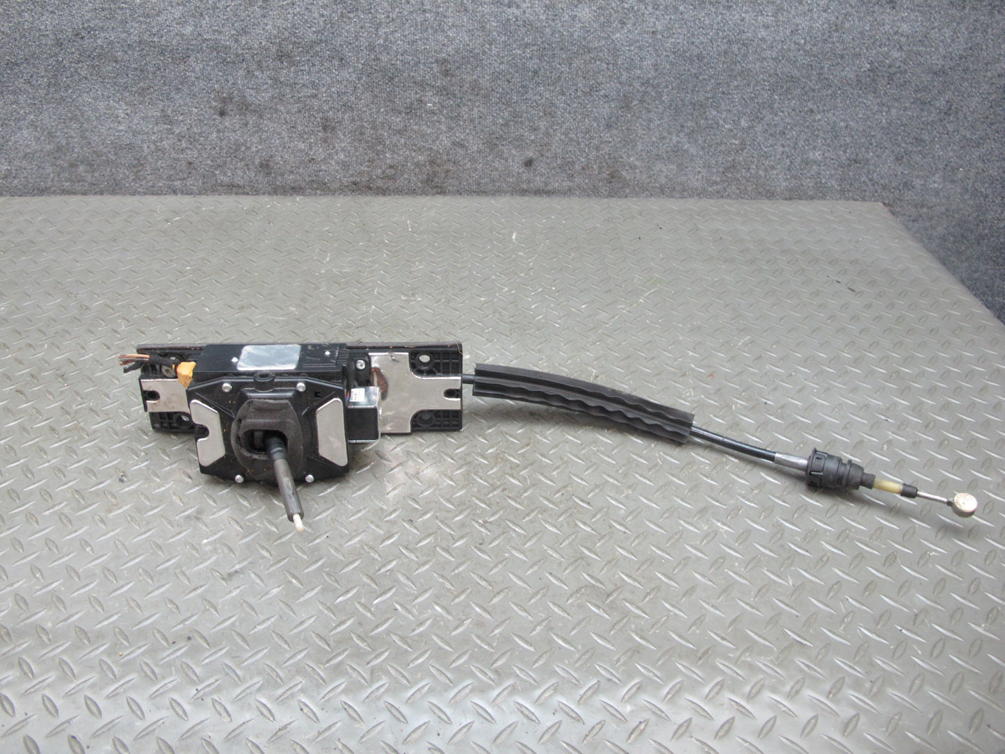 2010-2016 Porsche Panamera 970 A/T Automatic Transmission Shifter w Cable