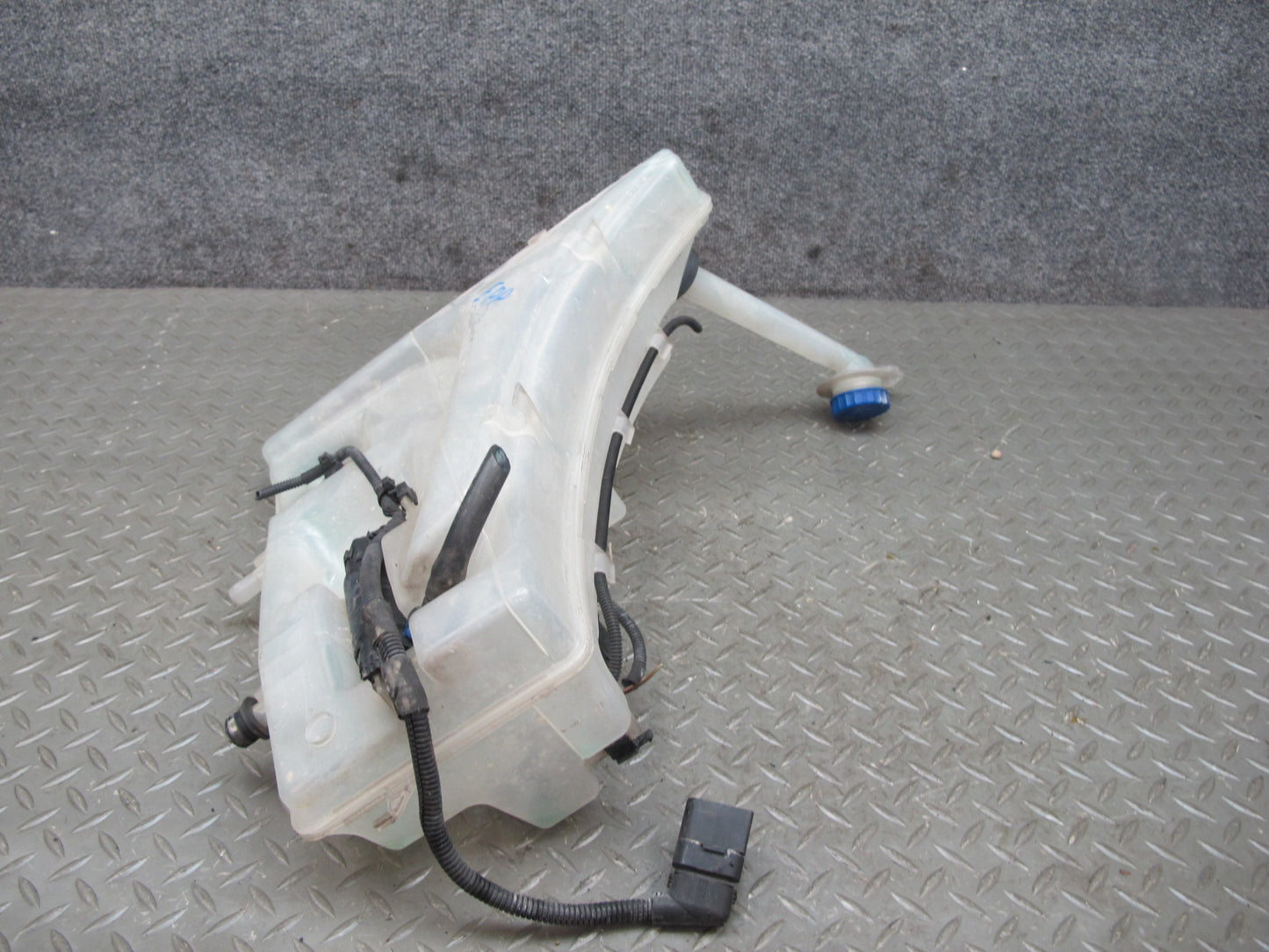 2010-2016 Porsche Panamera 970 Windshield Washer Fluid Reservoir Tank w Pump