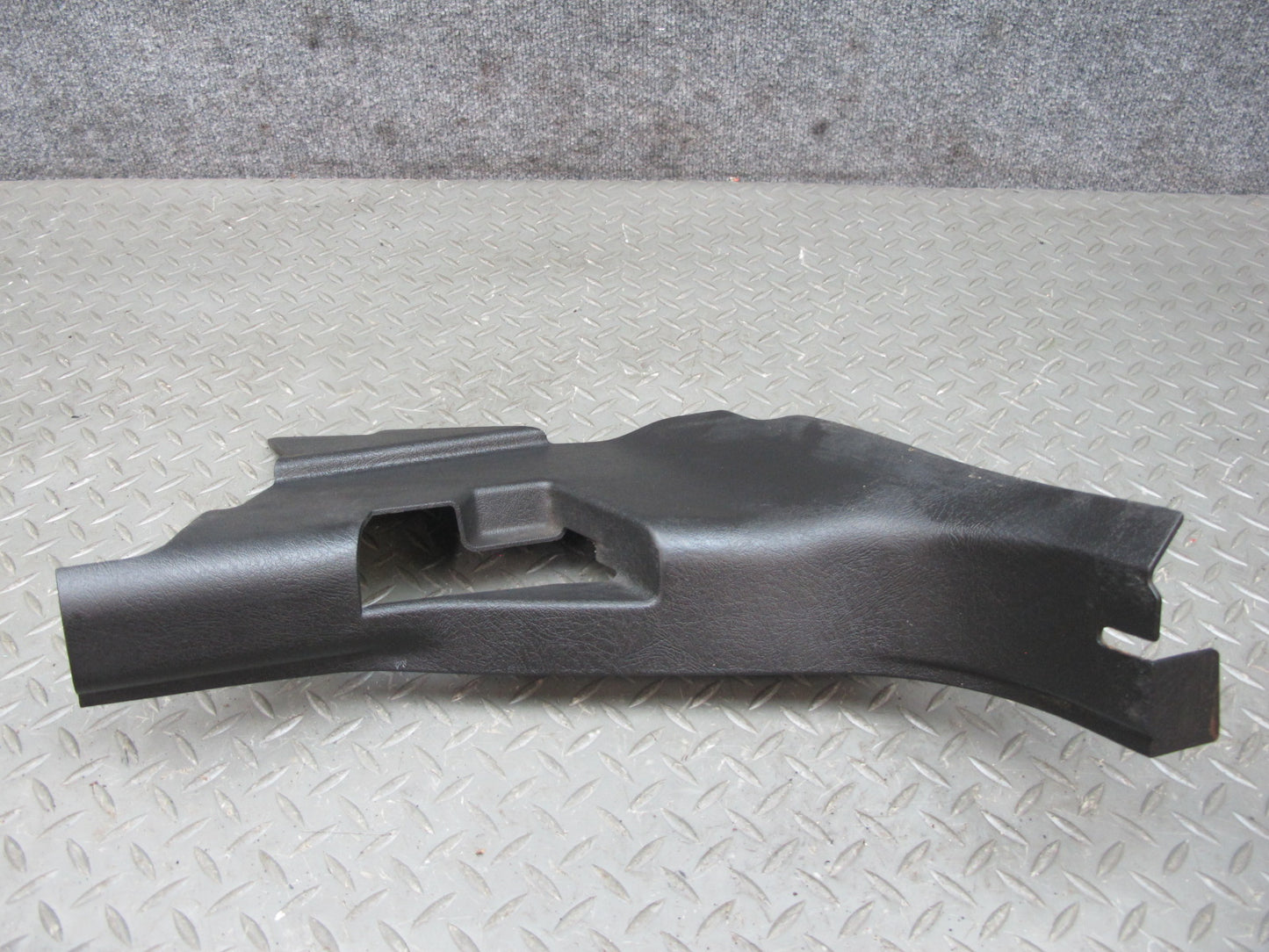 2003-2007 Hummer H2 Dash Front Left Driver Side Lower Kick Trim Cover Panel