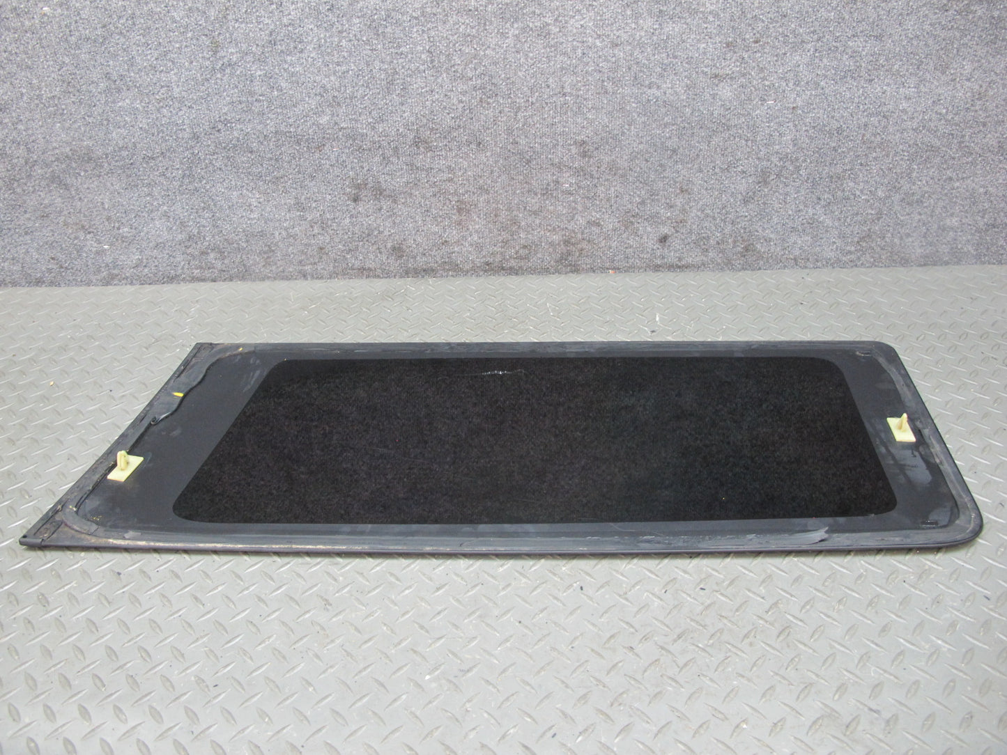 2003-2007 Hummer H2 Rear Left Driver Side Quarter Glass Window