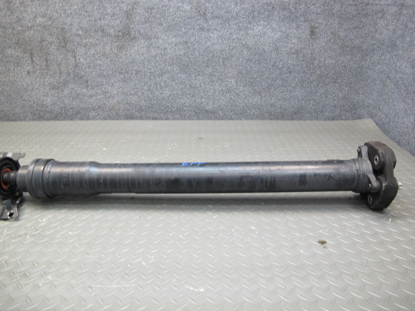 2014-2015 Porsche Panamera S 4S 970 3.0L Rear Drive Shaft Driveshaft 97042101102