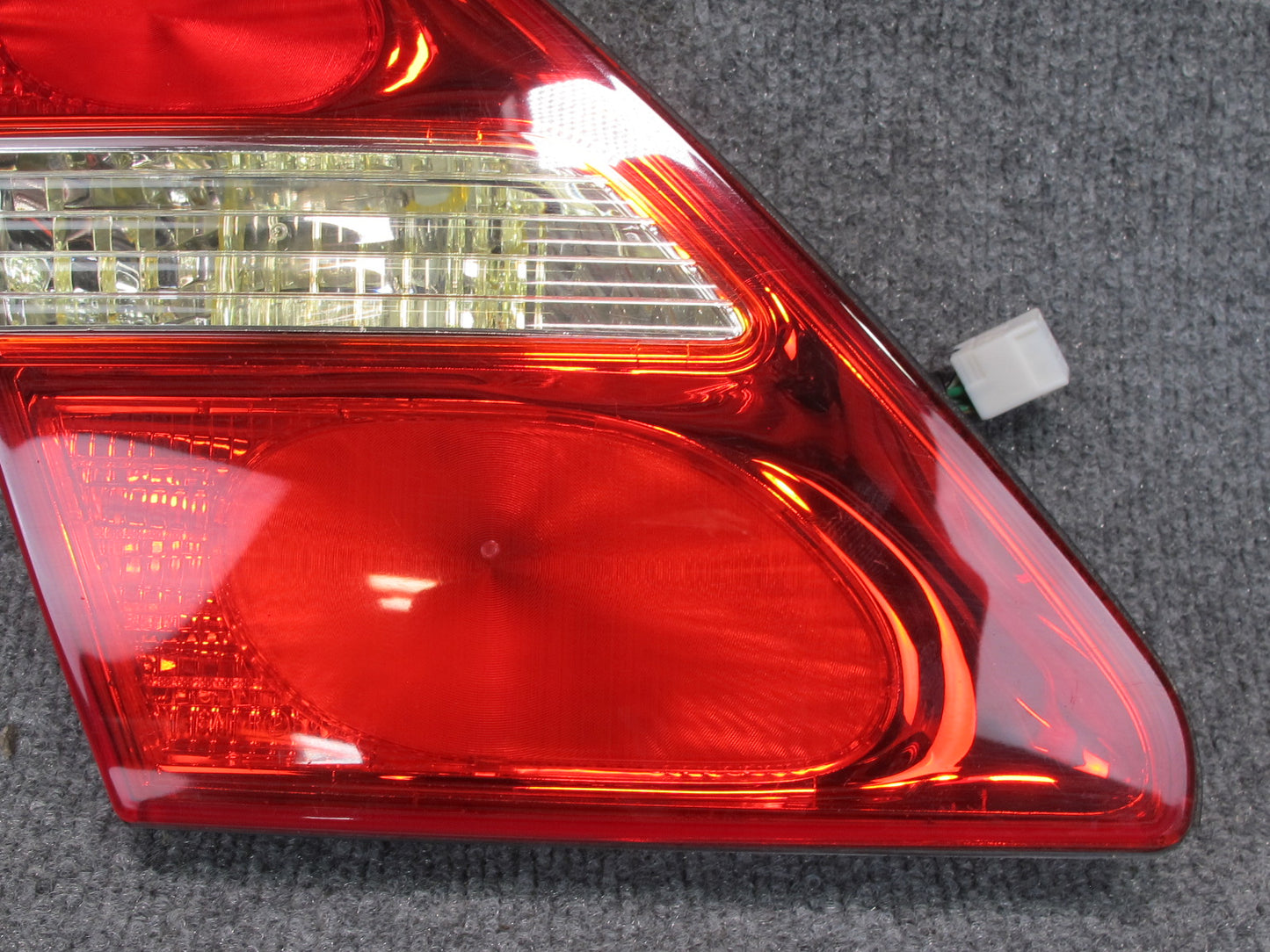 01-03 Lexus UCF30L LS430 Rear Left Inner Tail Light Lamp OEM