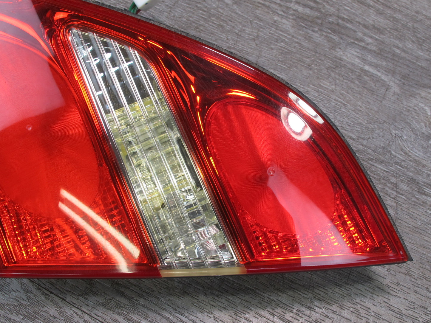 01-03 Lexus UCF30L LS430 Rear Right Inner Tail Light Lamp OEM