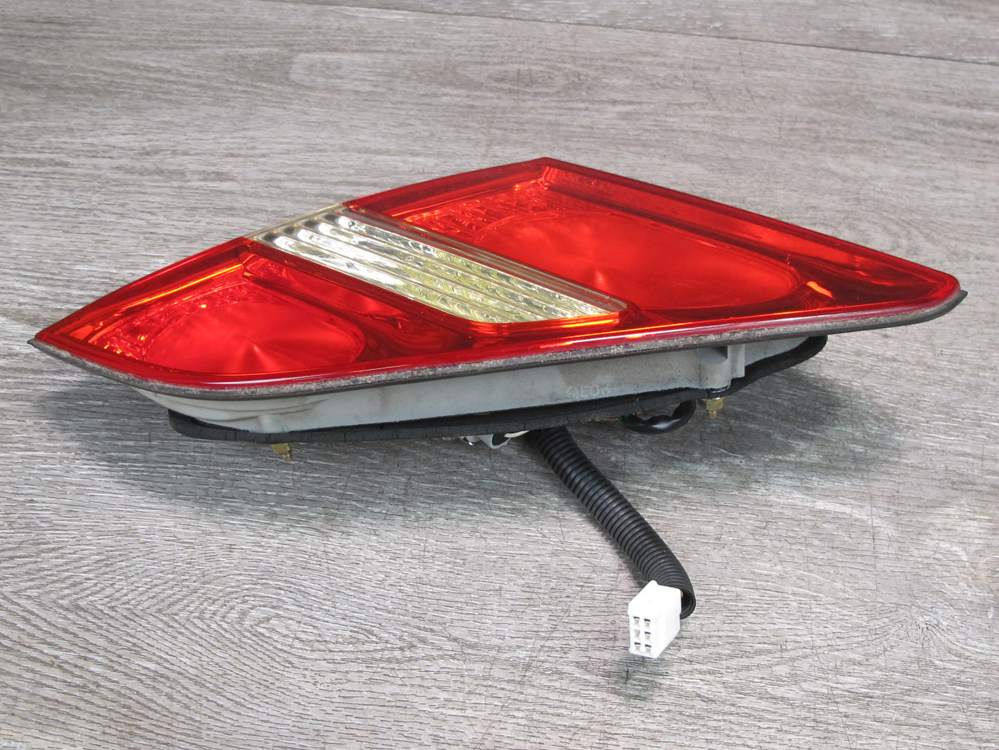 01-03 Lexus UCF30L LS430 Rear Right Inner Tail Light Lamp OEM