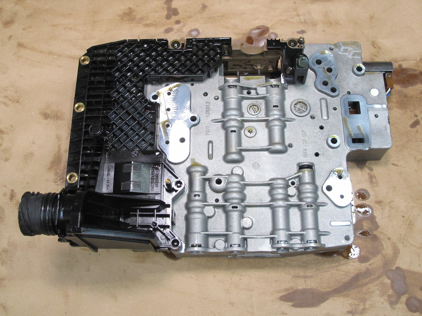 2003 BMW E65 E66 745i 760i 6HP26Z Auto Transmission Valve Body Mechatronic OEM