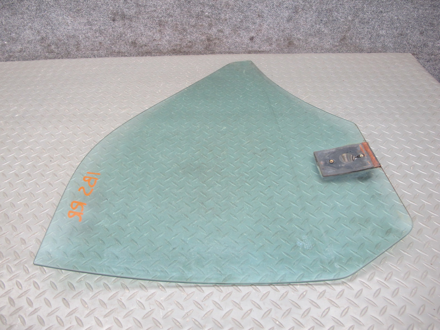 85-89 BMW E24 6-SERIES Rear Right Quarter Glass Window OEM