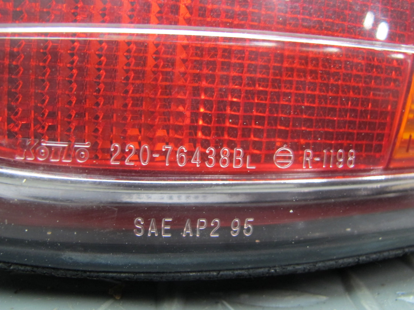 97-00 Lexus UZZ30L SC300 SC400 Set of 2 Rear Left & Right Tail Light Lamp OEM