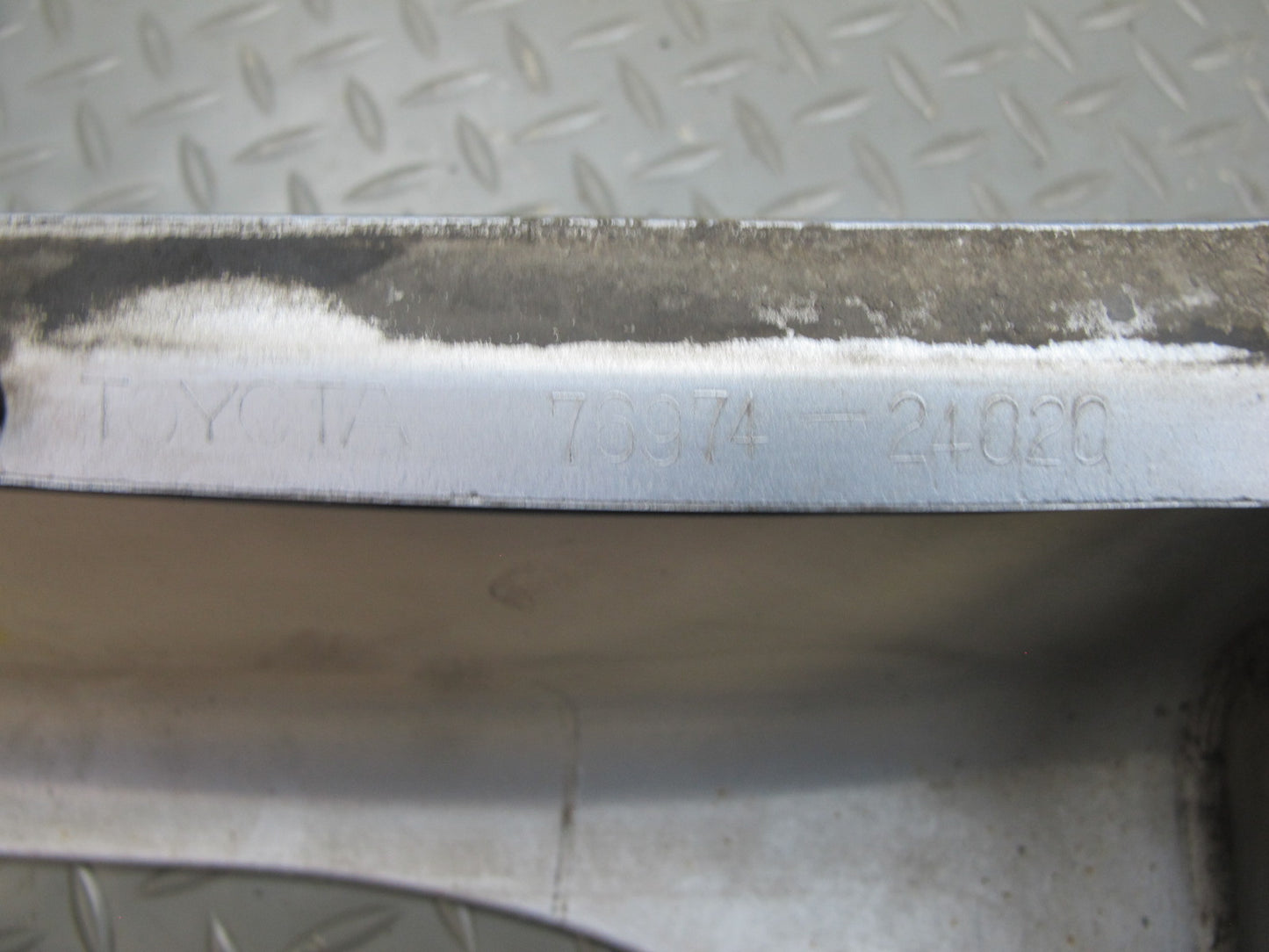 97-00 Lexus UZZ30L SC300 SC400 Set of 2 Rear Quarter Lower Trim Molding OEM