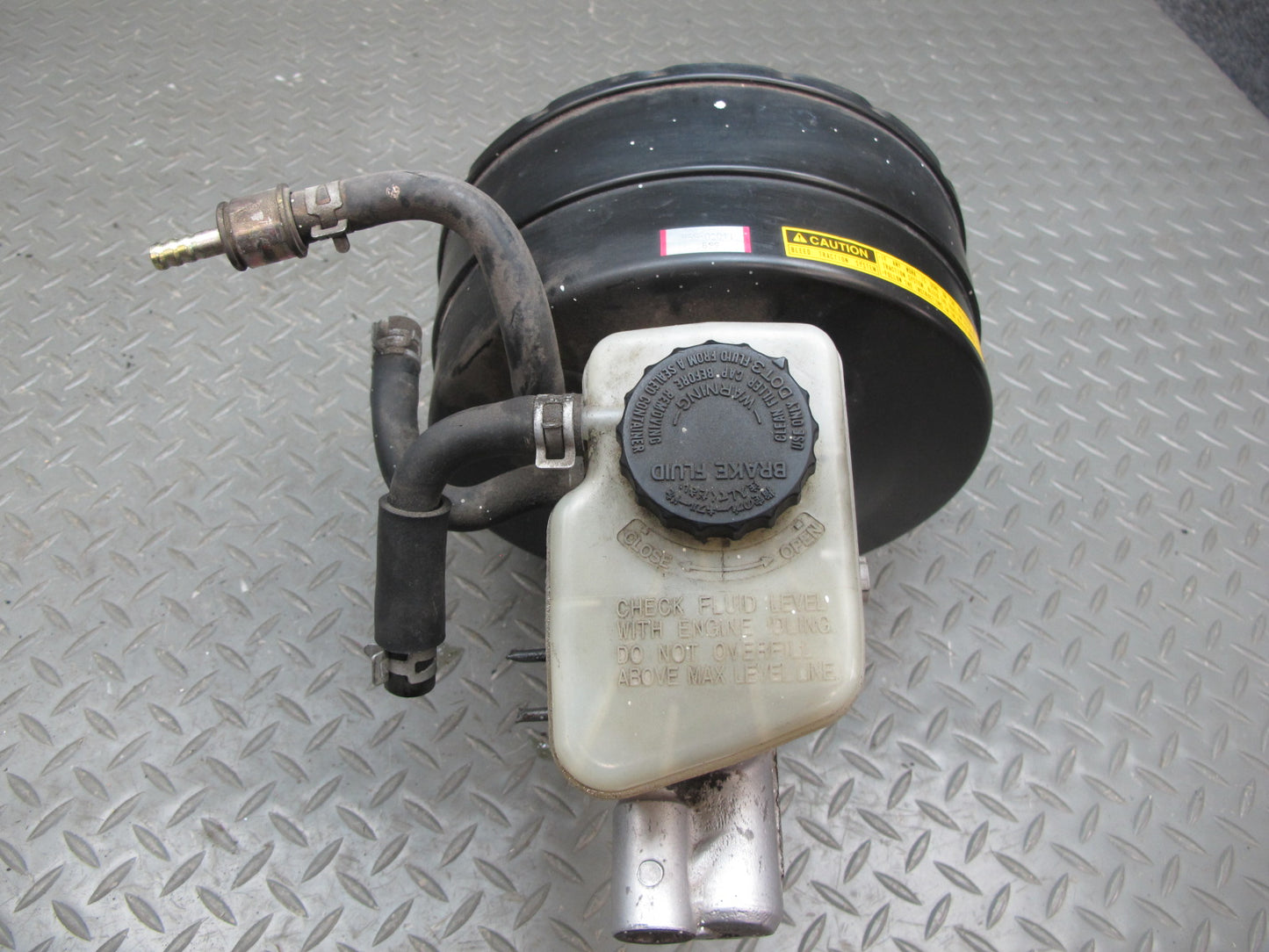 97-00 Lexus UZZ30L SC300 SC400 Brake Master Cylinder Booster Reservoir OEM