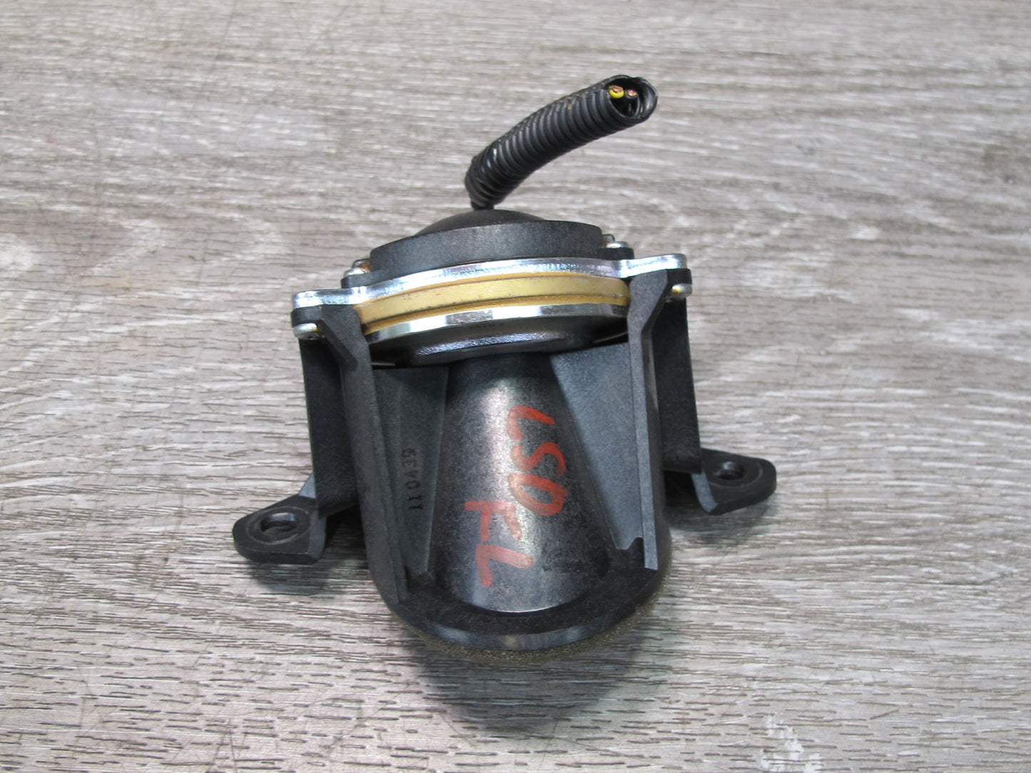 01-06 Lexus UCF30L LS430 Set of 2 Front Door Tweeter Speaker OEM