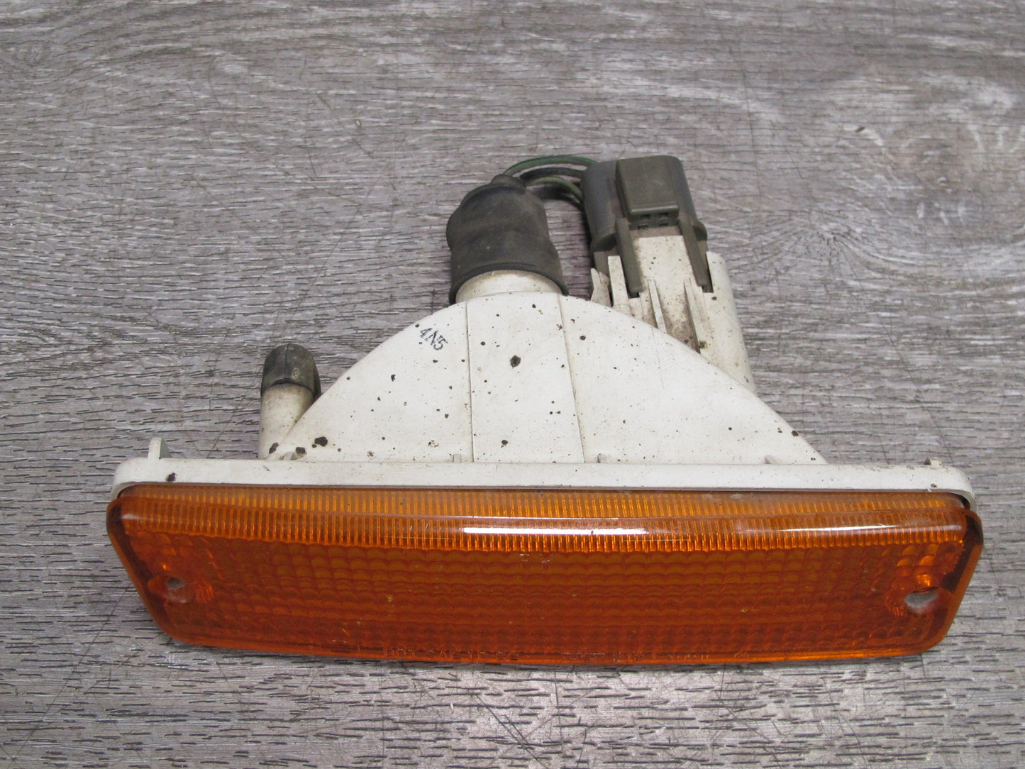 85-86 Nissan Z31 300ZX NA Set of 2 Front Left Right Turn Signal Light Lamp OEM