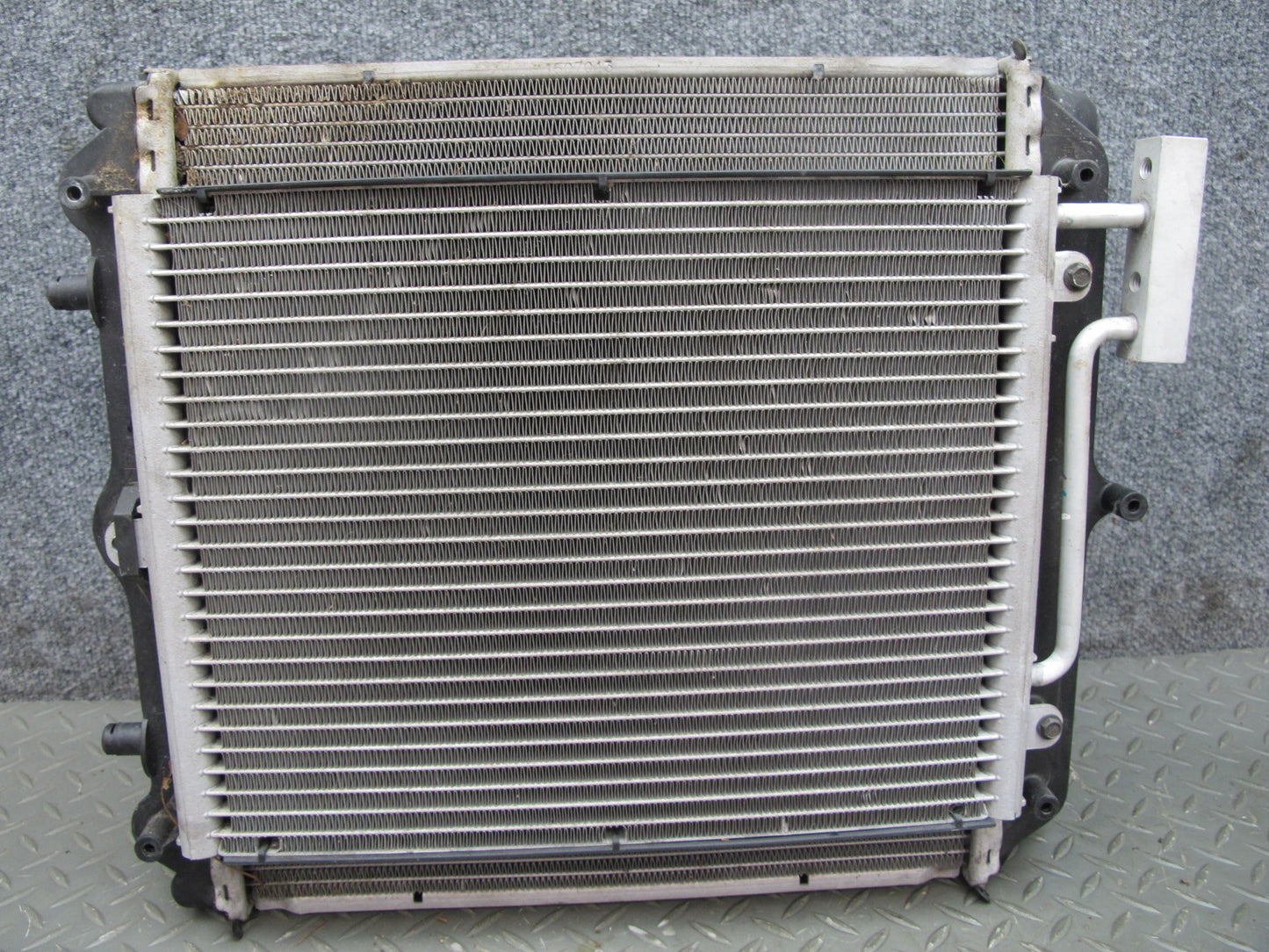 1997-2004 Porsche Boxster 986 Left Engine Cooling Radiator A/C Air Condenser