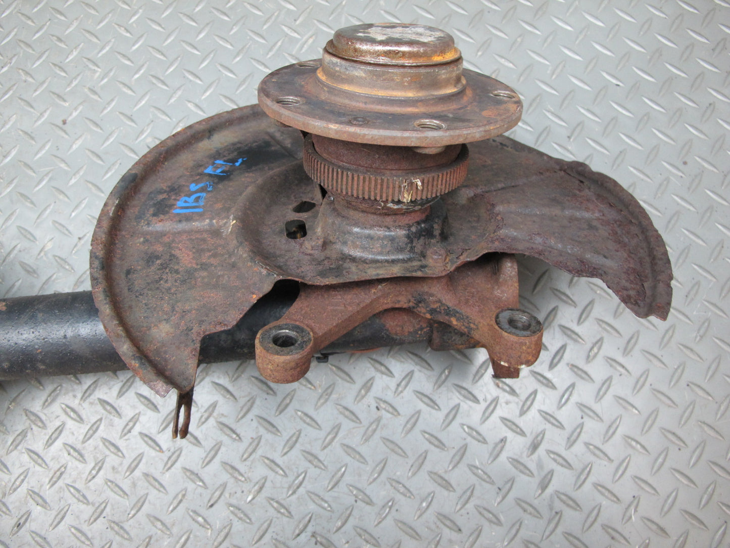 84-89 BMW E24 E28 Front Left Spindle Knuckle Wheel Hub Shock Absorber OEM