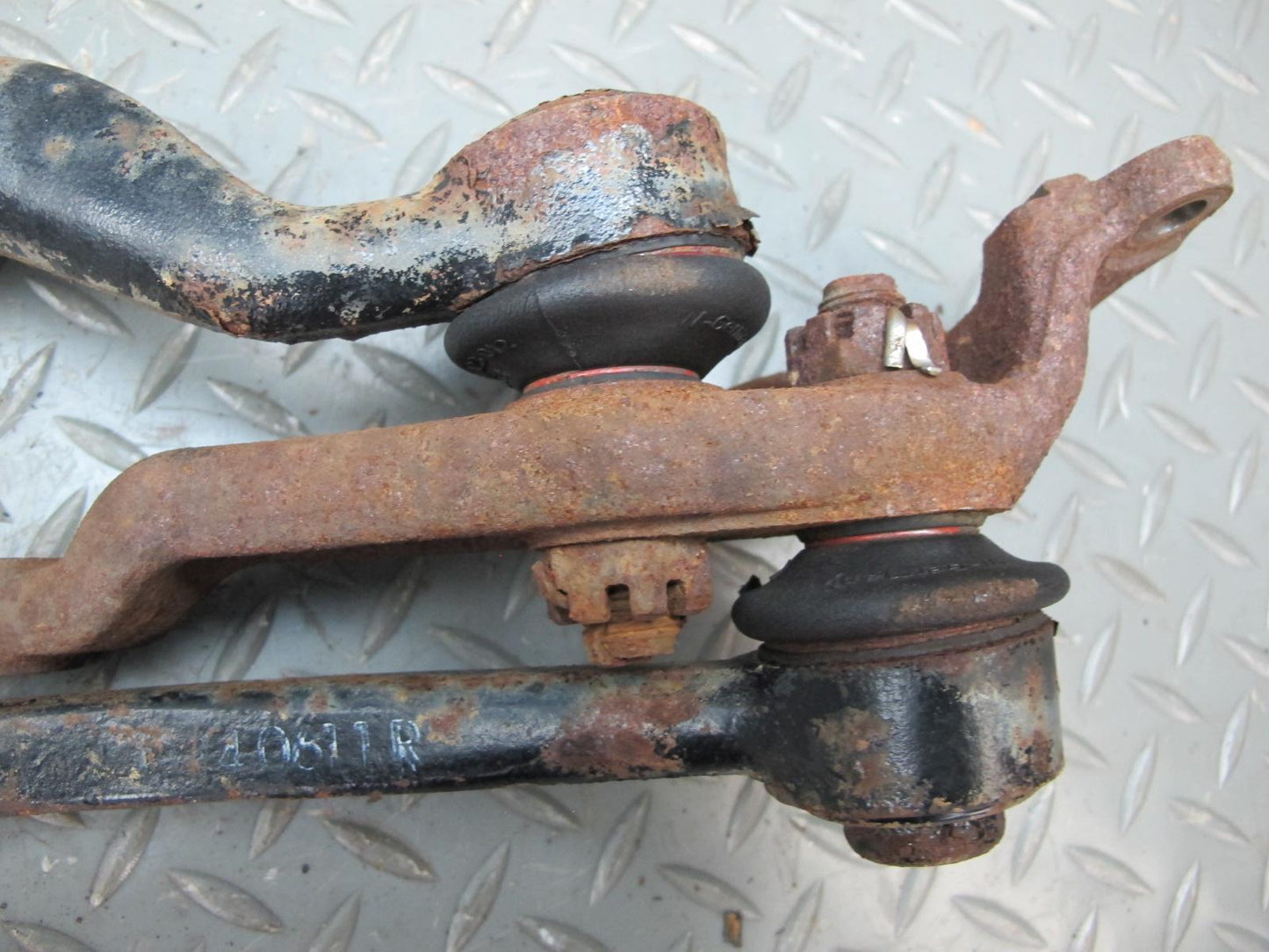 84-89 BMW E24 6-SERIES Front Right Lower Control Arm Wishbone Set OEM