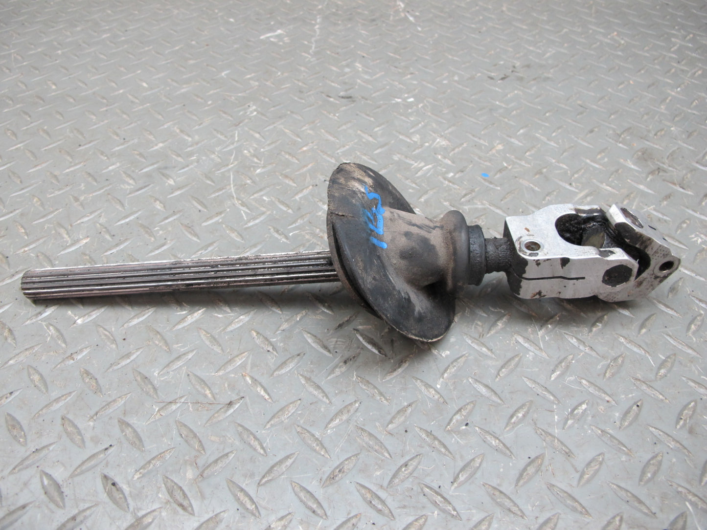 84-89 BMW E24 6-SERIES Steering Column Lower U Joint Linkage Shaft OEM