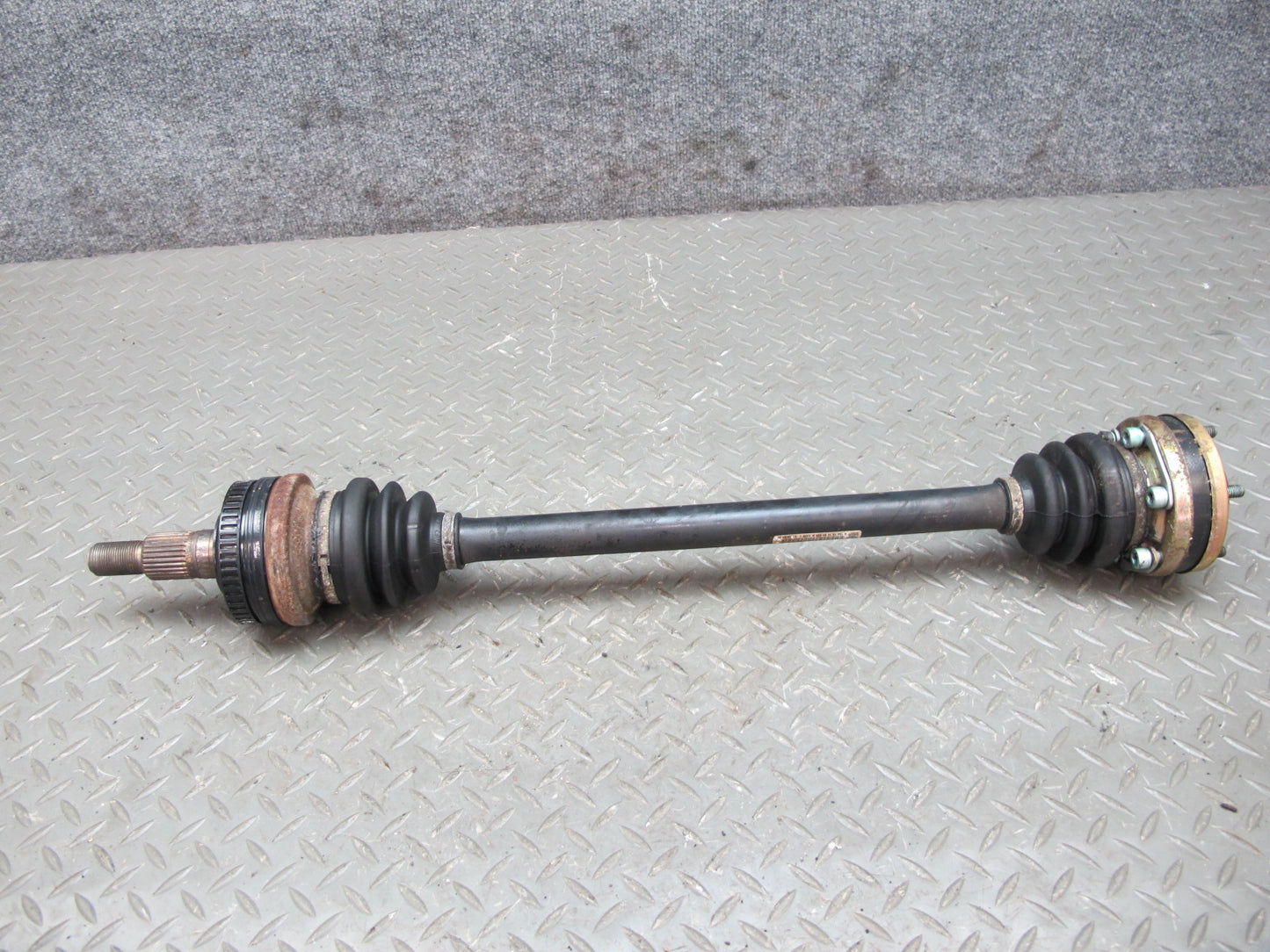 1997-2002 Porsche Boxster 986 M/T Rear Right Suspension Axle Shaft 98633202406