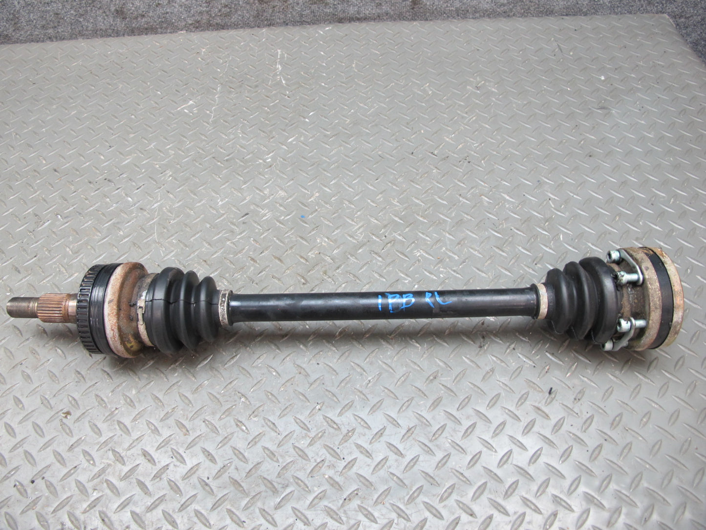 1997-2002 Porsche Boxster 986 M/T Rear Left Suspension Axle Shaft 98633202407