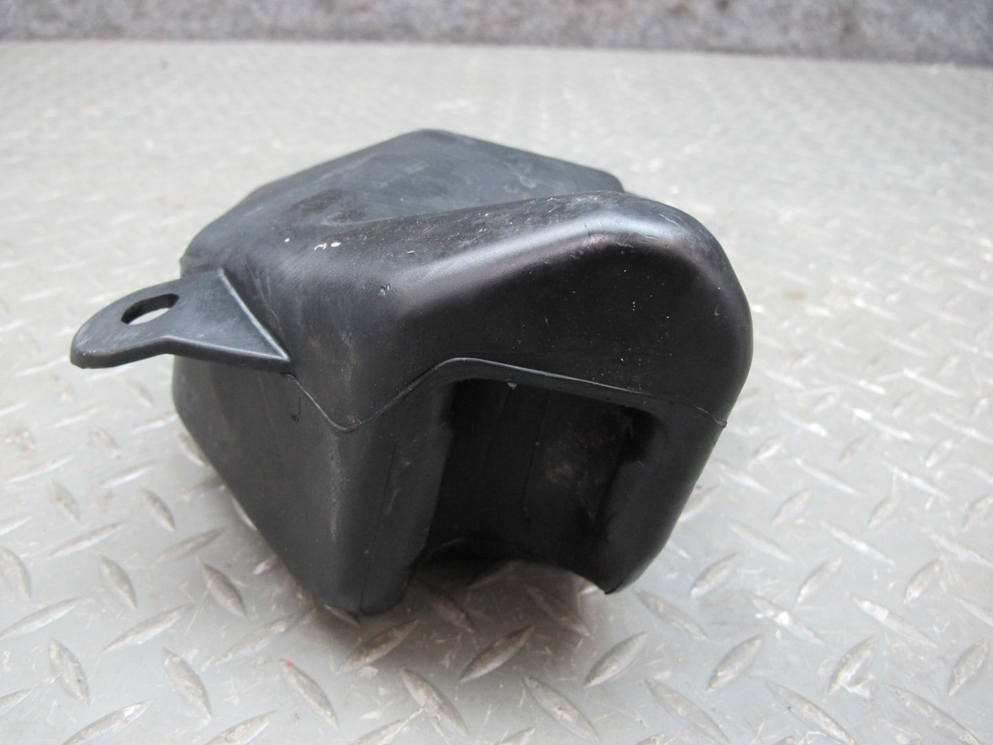 84-89 BMW E24 6-SERIES Concentrated Washer Fluid Container Tank 1371076 OEM