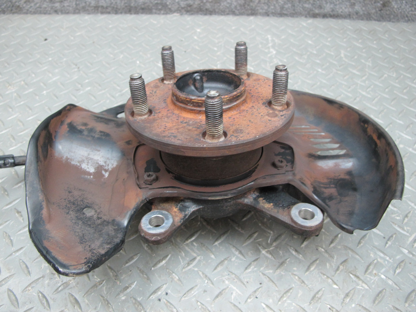 1992-2000 Lexus SC300 SC400 Front Left Spindle Steering Knuckle OEM