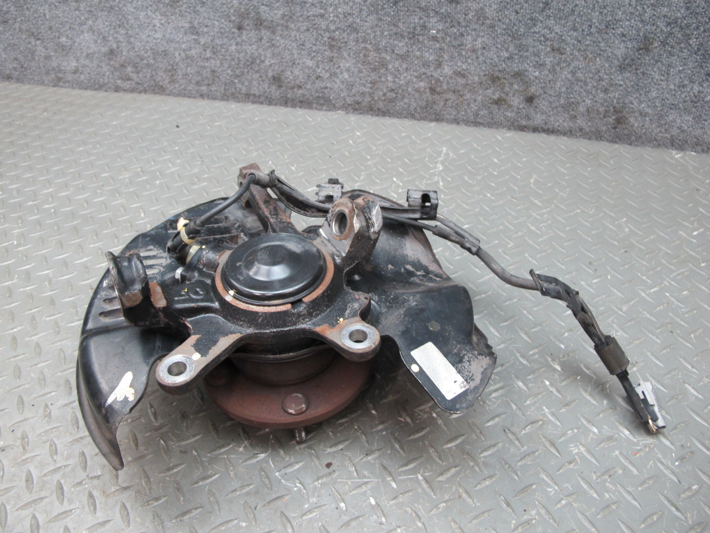 1992-2000 Lexus SC300 SC400 Front Left Spindle Steering Knuckle OEM