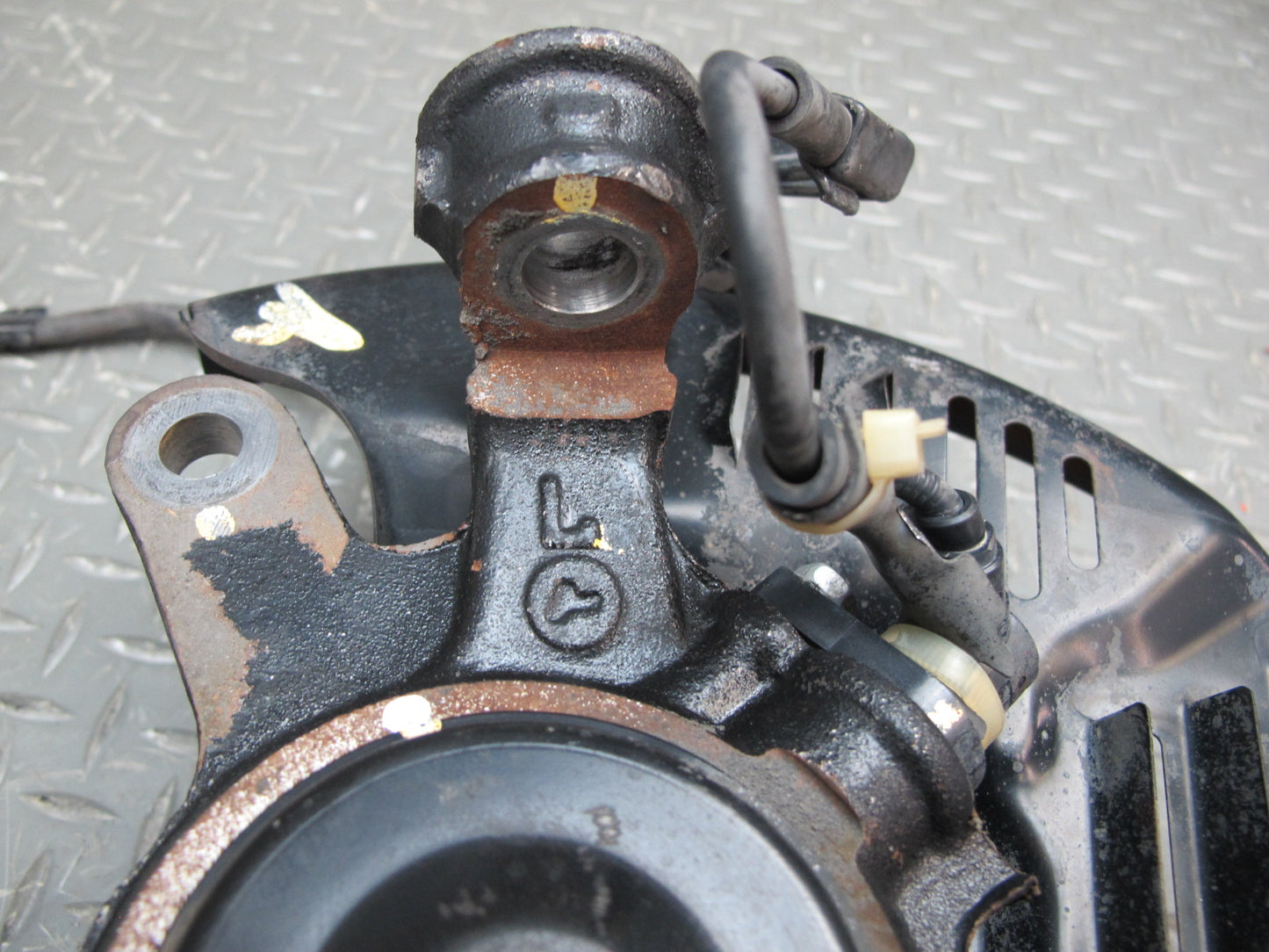 1992-2000 Lexus SC300 SC400 Front Left Spindle Steering Knuckle OEM