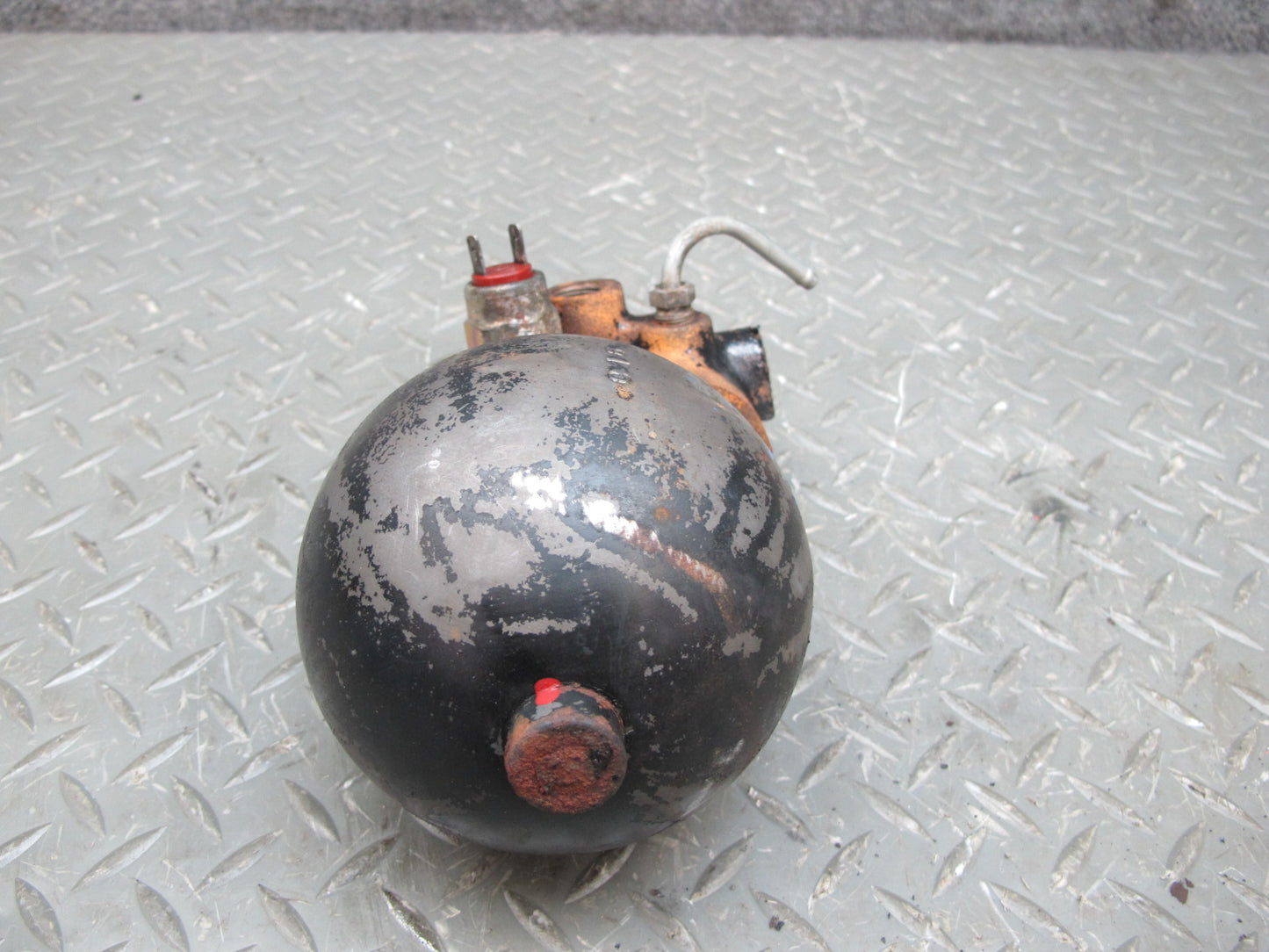 84-89 BMW E24 6-SERIES Hydraulic Brake Pressure Accumulator Regulator OEM