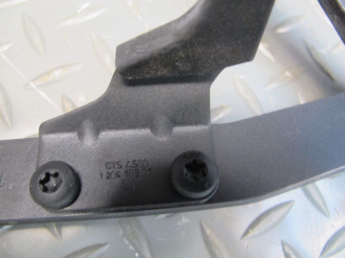 03-06 Mercedes R230 Set of 2 Rear Trunk Lid Left & Right Hinge w Support OEM