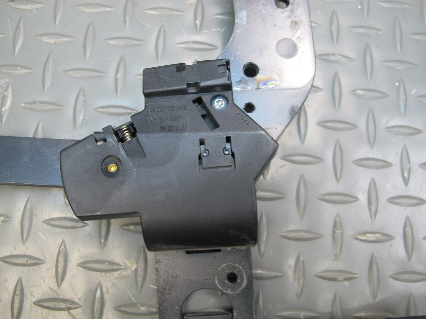 03-06 Mercedes R230 Set of 2 Rear Trunk Lid Left & Right Hinge w Support OEM