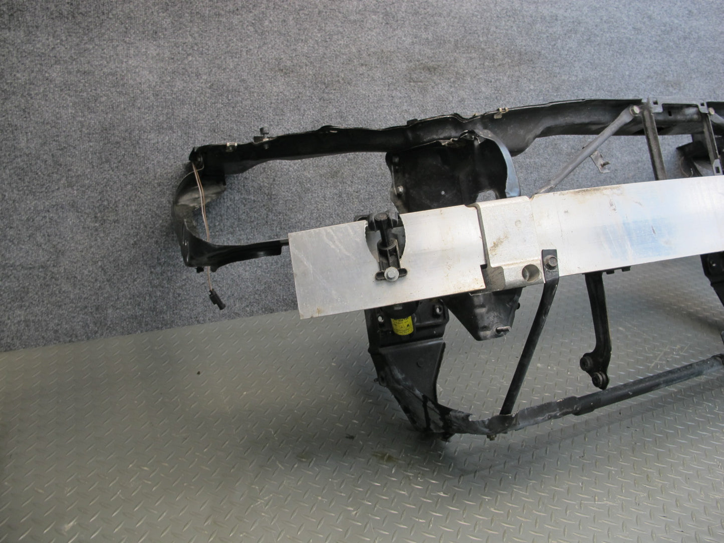 03-06 Mercedes R230 Front Engine Radiator Core Reinforcement Bar Support OEM