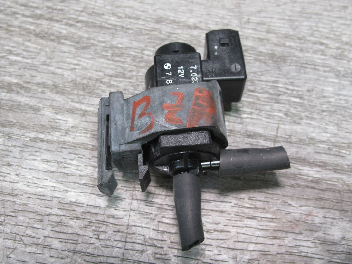 09-16 BMW F15 F30 E70 E71 E89 Z4 Electric Vacuum Valve Solenoid 7810831 OEM