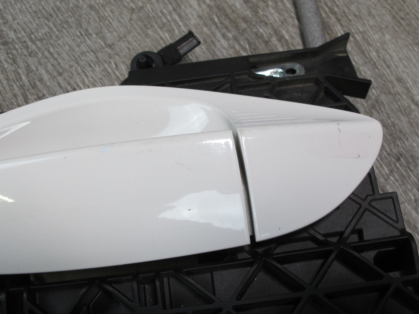 09-16 BMW E89 Z4 Right Door Exterior Handle w Comfort Access OEM