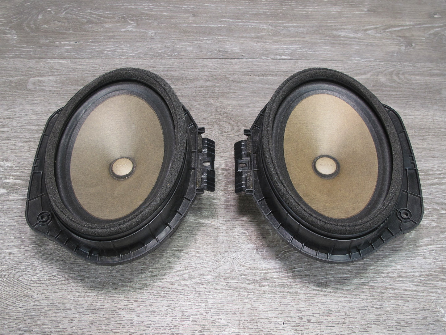 16-23 Chevrolet Camaro Set of 2 Rear Left & Right Bose Speaker OEM